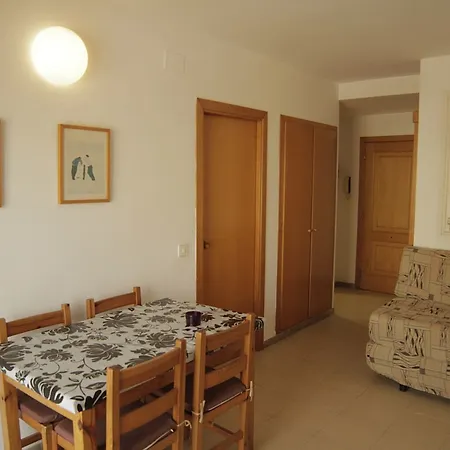 Ar Lotus Apts. 5*
