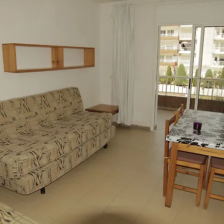 호텔 Ar Lotus Apts. 5*